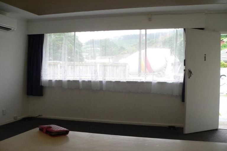 Photo of property in 1/246 Main Road, Tawa, Wellington, 5028