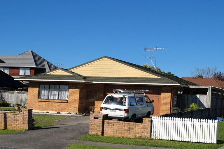 Photo of property in 26 Millhouse Drive, Northpark, Auckland, 2013
