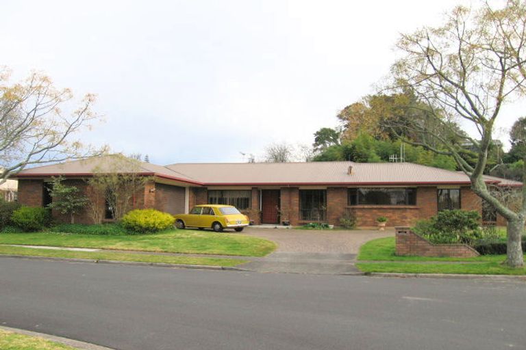 Photo of property in 52 Ashley Street, St Andrews, Hamilton, 3200