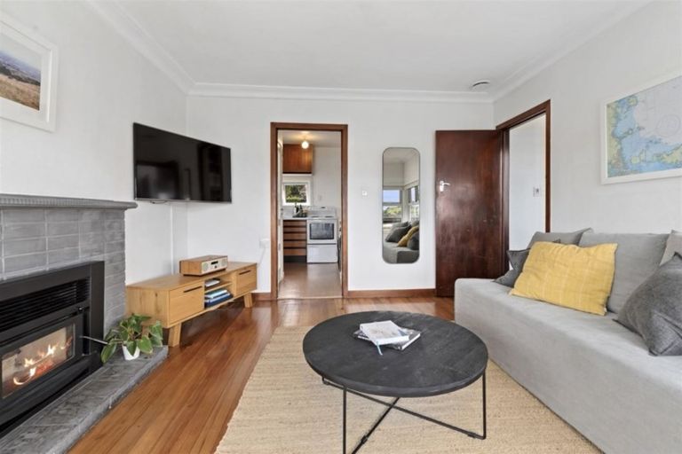 Photo of property in 1/30 Ngataringa Road, Devonport, Auckland, 0624