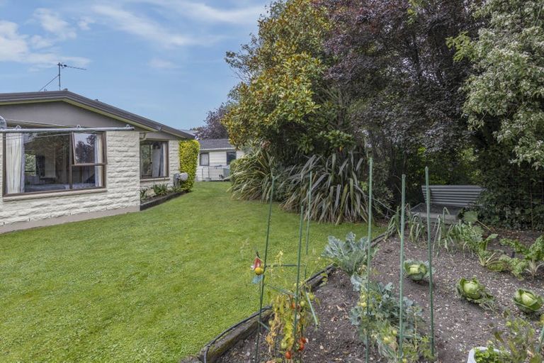 Photo of property in 6 Foster Place, Rangiora, 7400