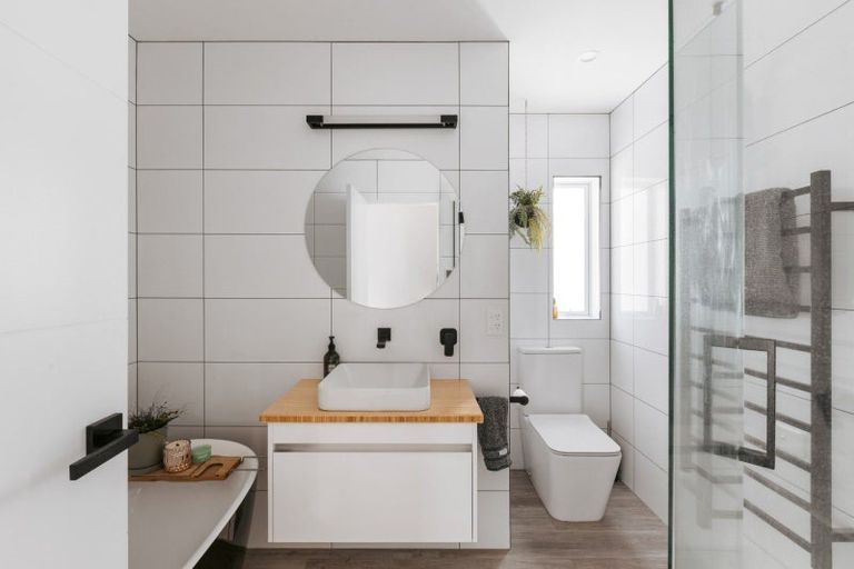 Photo of property in 28 Araroa Place, Papamoa Beach, Papamoa, 3118