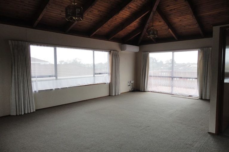 Photo of property in 34b Mark Edward Drive, Half Moon Bay, Auckland, 2012