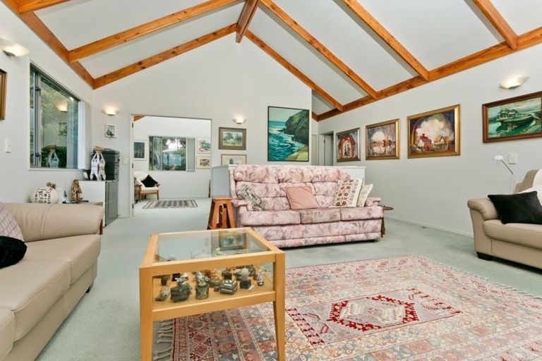 Photo of property in 1/37 Holland Road, Hillcrest, Auckland, 0627