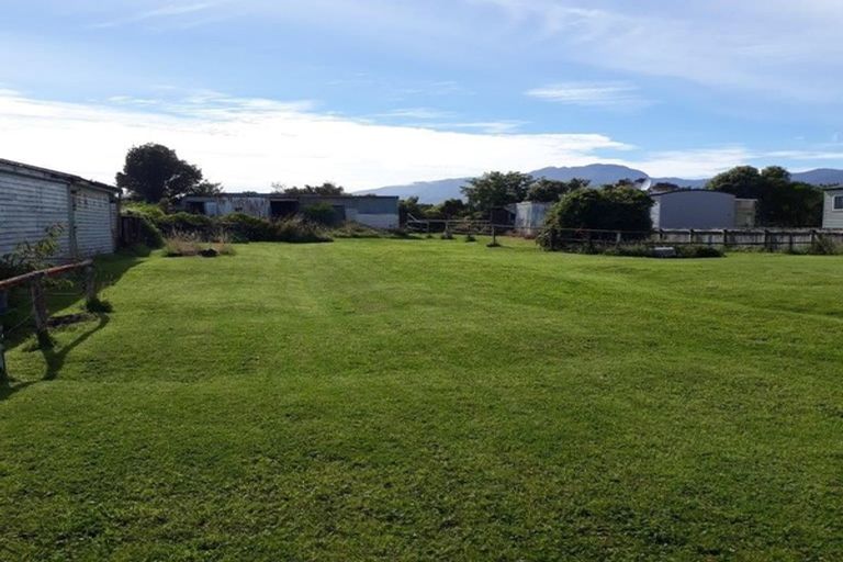 Photo of property in 107 Domett Street, Westport, 7825