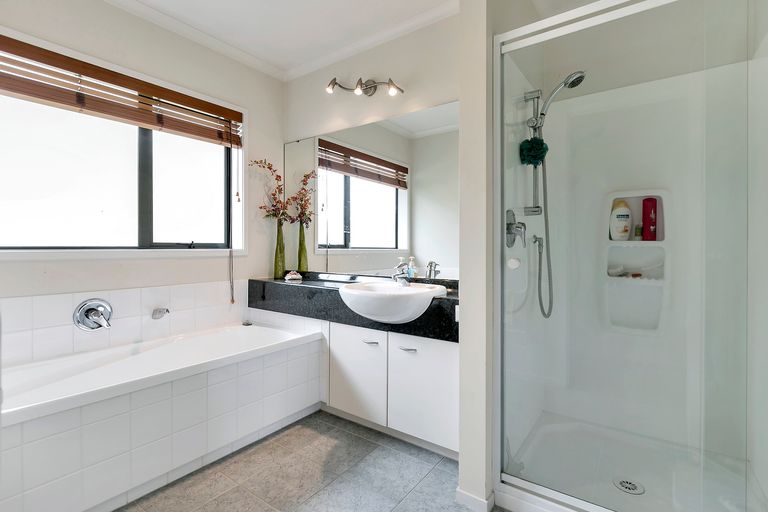 Photo of property in 4 Rush Creek Drive, Westgate, Auckland, 0614