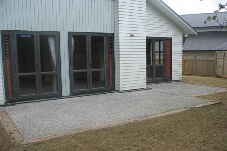 Photo of property in 7/11 The Avenue, Albany, Auckland, 0632