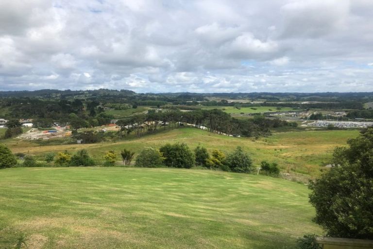 Photo of property in 2118 East Coast Road, Stillwater, Silverdale, 0993