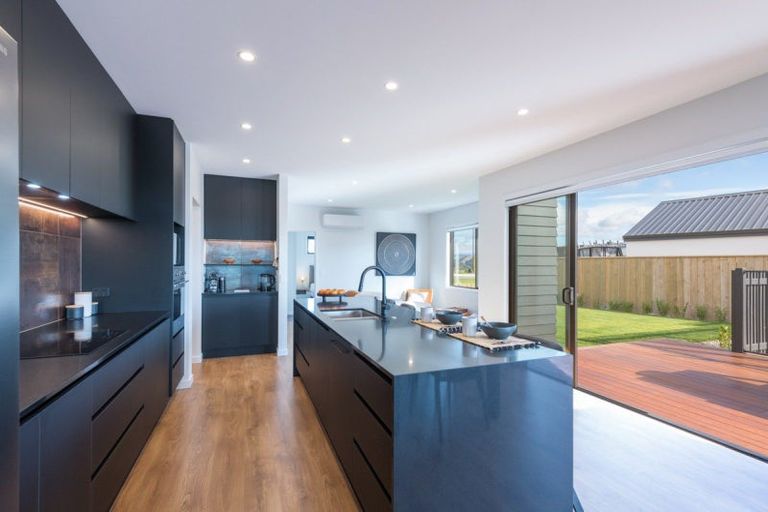 Photo of property in 70 Katania Heights, Brightwater, 7022