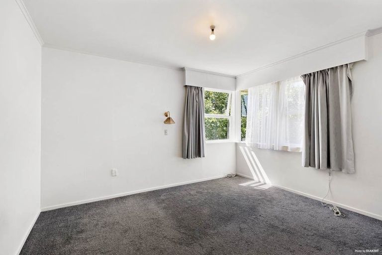 Photo of property in 13 Grenada Avenue, Forrest Hill, Auckland, 0620