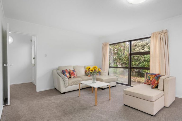 Photo of property in 9 Atwood Grove, Churton Park, Wellington, 6037