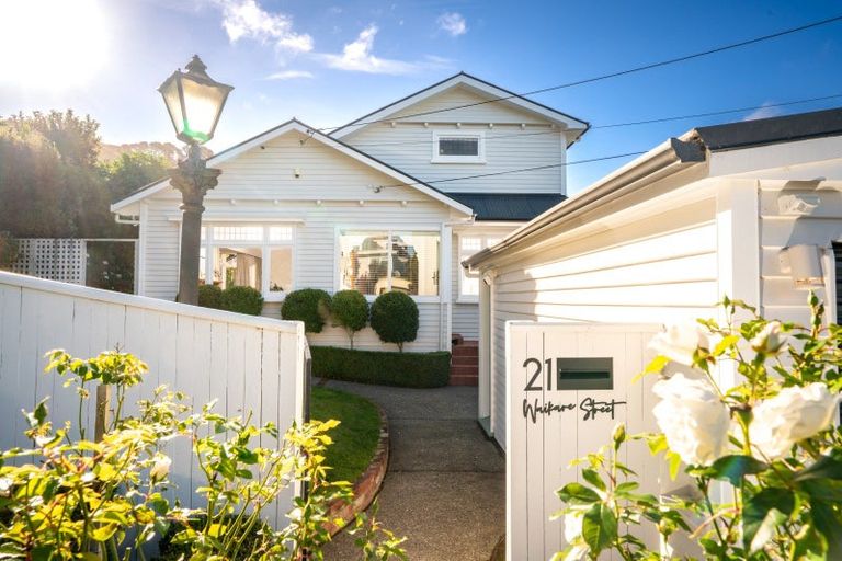 Photo of property in 21 Waikare Street, Karori, Wellington, 6012
