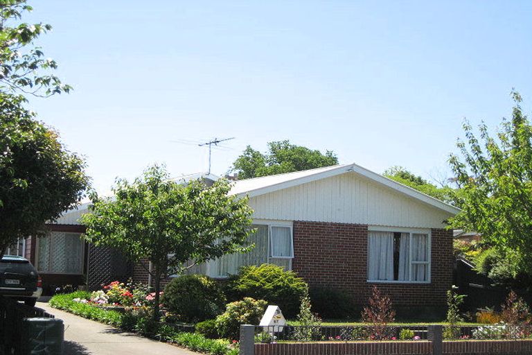 Photo of property in 97 Bickerton Street, Wainoni, Christchurch, 8061