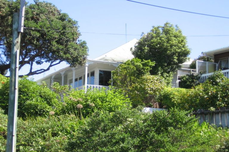 Photo of property in 6 Beach Road, Castor Bay, Auckland, 0620