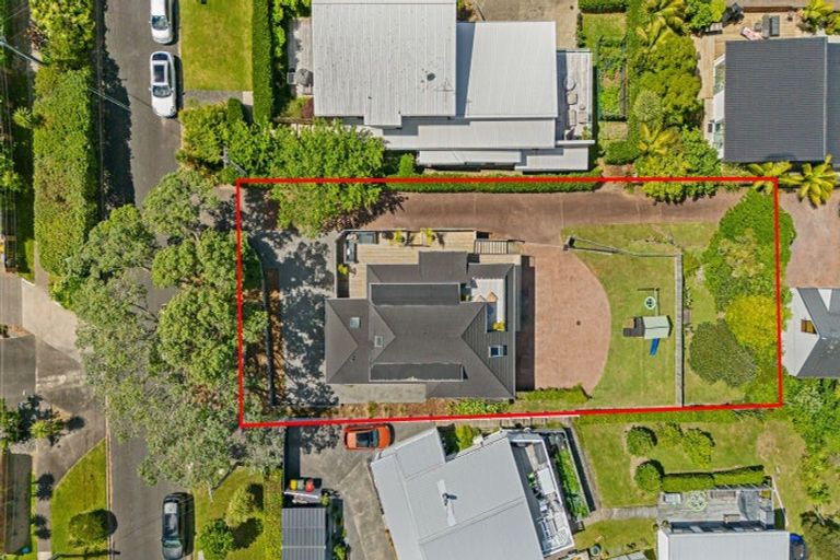 Photo of property in 89 Hebron Road, Waiake, Auckland, 0630