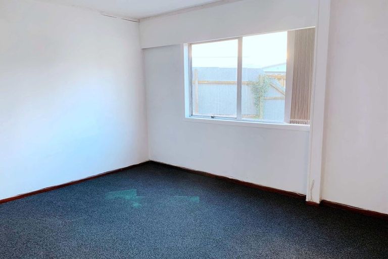Photo of property in 18 Justin Place, Te Atatu Peninsula, Auckland, 0610