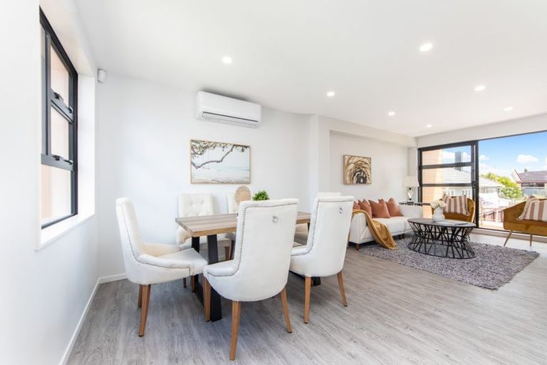 Photo of property in 7/3153 Great North Road, New Lynn, Auckland, 0600