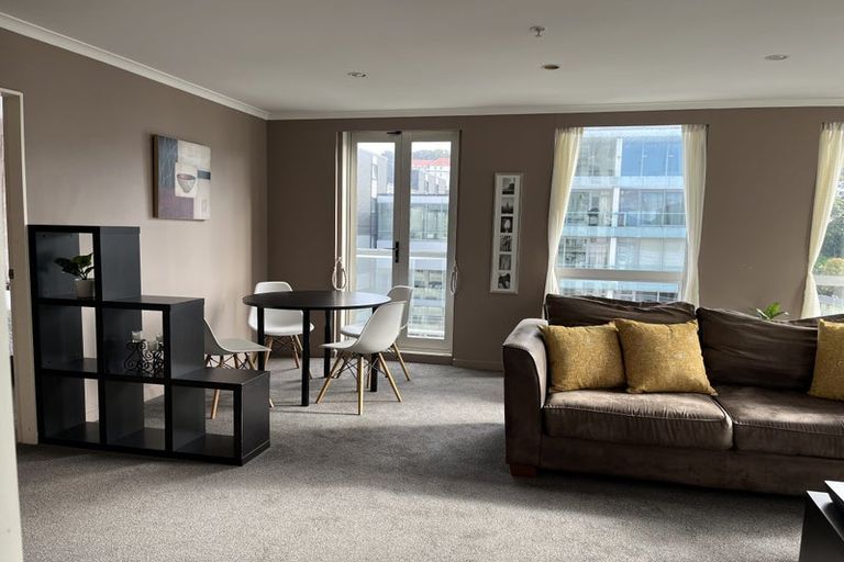 Photo of property in Terrace Heights Apartments, 11b/163 The Terrace, Wellington Central, Wellington, 6011