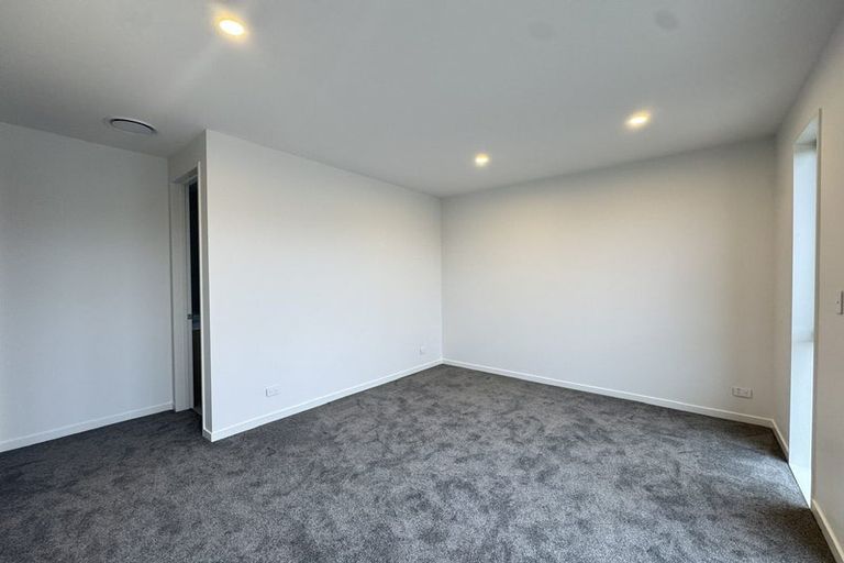 Photo of property in 23 Kerekin Drive, Oteha, Auckland, 0632