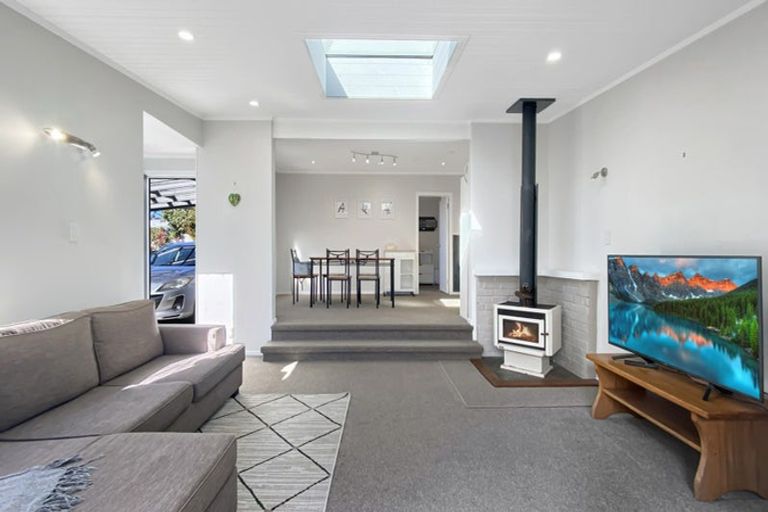 Photo of property in 74 Ferry Parade, Herald Island, Auckland, 0618