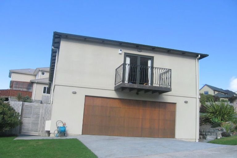 Photo of property in 1 Tattenhall Grove, Churton Park, Wellington, 6037