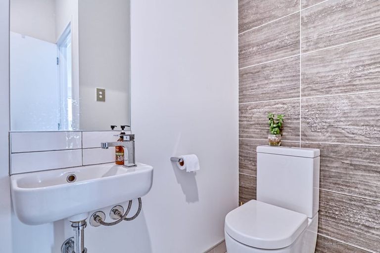 Photo of property in 6 Walter Merton Road, Hobsonville, Auckland, 0616