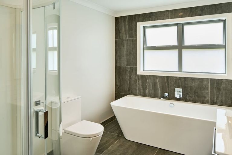 Photo of property in 4b Kaiaho Close, Aotea, Porirua, 5024