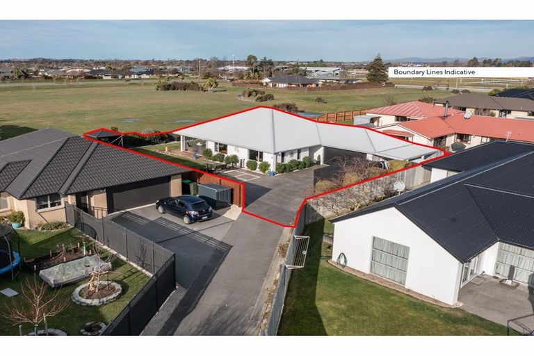 Photo of property in 22 Sequoia Way, Rangiora, 7400