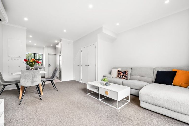 Photo of property in 9 Aston Crescent, Wallaceville, Upper Hutt, 5018