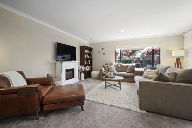 Photo of property in 2 Birchwood Lane, Hilltop, Taupo, 3330