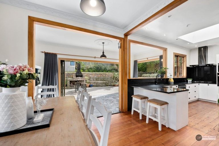 Photo of property in 19 Onehuka Road, Tirohanga, Lower Hutt, 5010