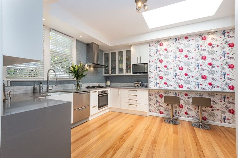 Photo of property in 44 Alpha Avenue, Strowan, Christchurch, 8052