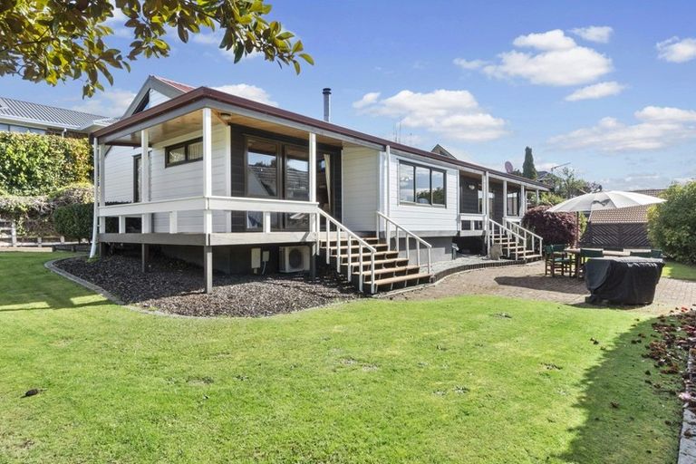 Photo of property in 25 Madill Road, St Andrews, Hamilton, 3200