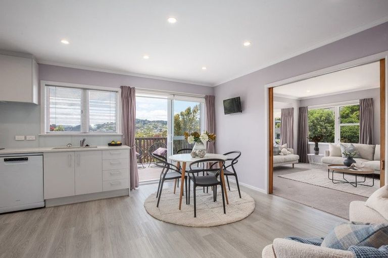 Photo of property in 17 Southern Cross Crescent, Island Bay, Wellington, 6023