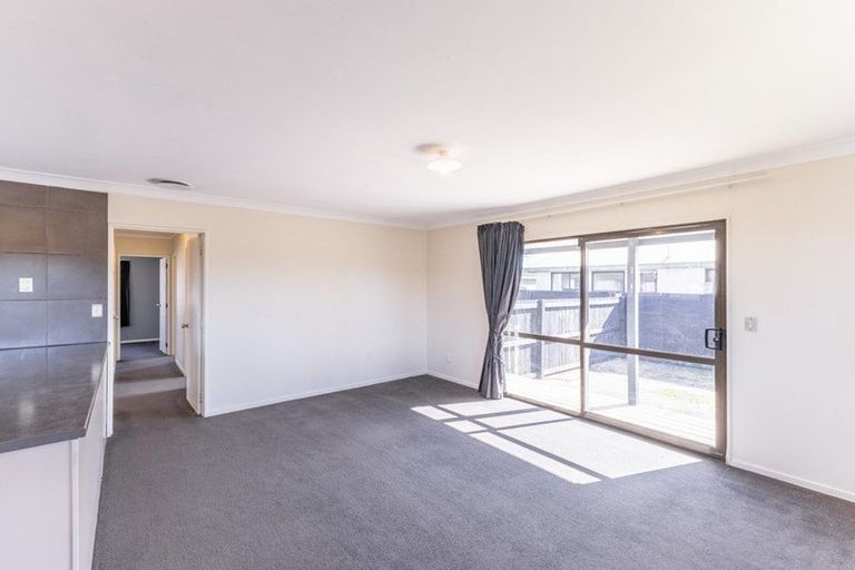 Photo of property in 129a Avalon Drive, Nawton, Hamilton, 3200