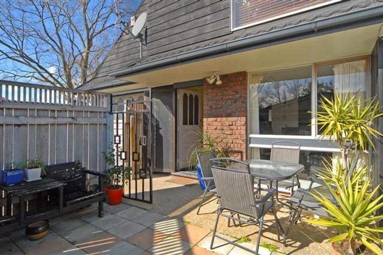 Photo of property in 1/146 Victoria Avenue, Hokowhitu, Palmerston North, 4410