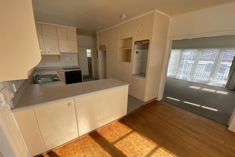 Photo of property in 1/158 Newlands Road, Newlands, Wellington, 6037