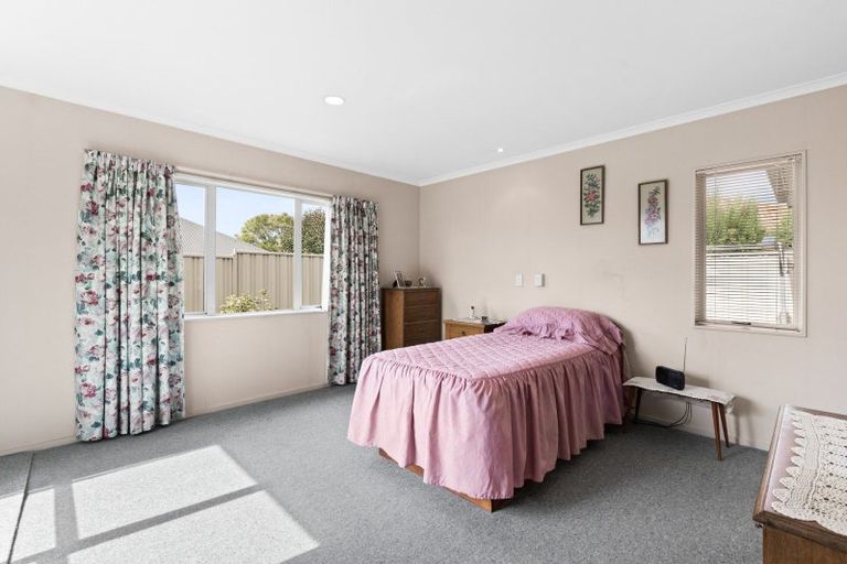 Photo of property in 5 Fairview Place, Havelock North, 4130