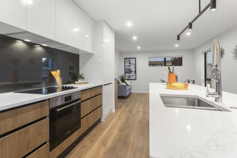 Photo of property in 40a Nikau Street, New Lynn, Auckland, 0600