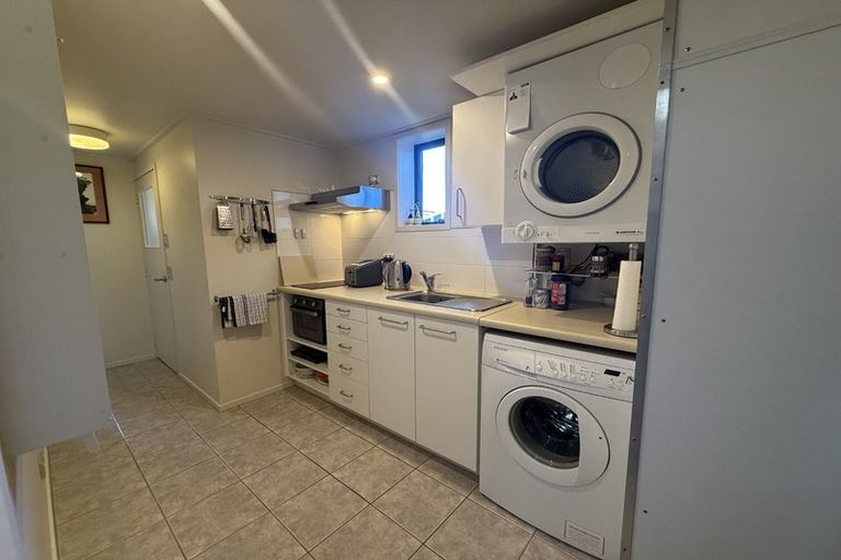 Photo of property in 1a Gala Street, Vauxhall, Dunedin, 9013