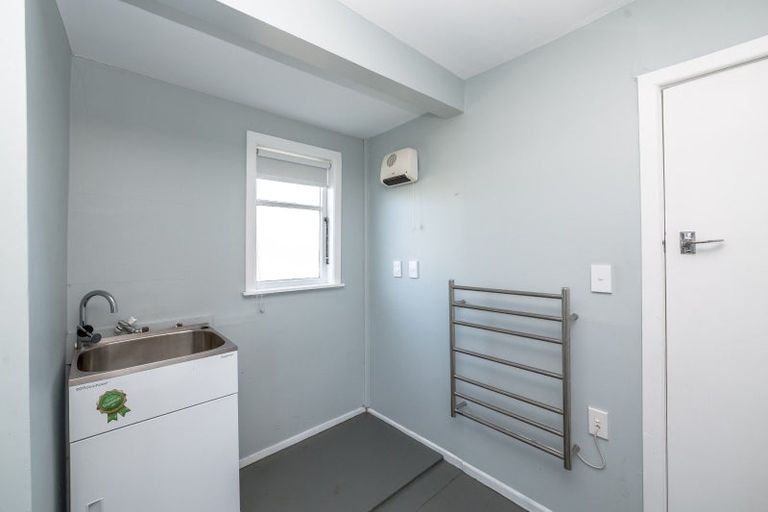 Photo of property in 15 Woodward Street East, Featherston, 5710