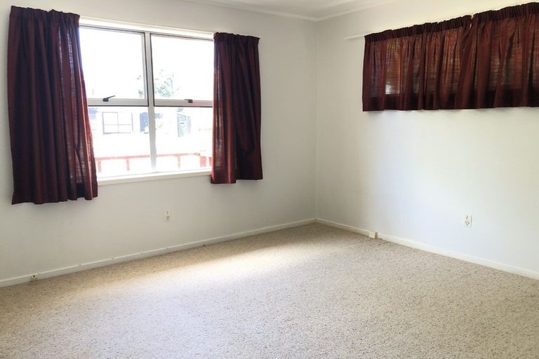 Photo of property in 8 Ervine Place, Bucklands Beach, Auckland, 2014
