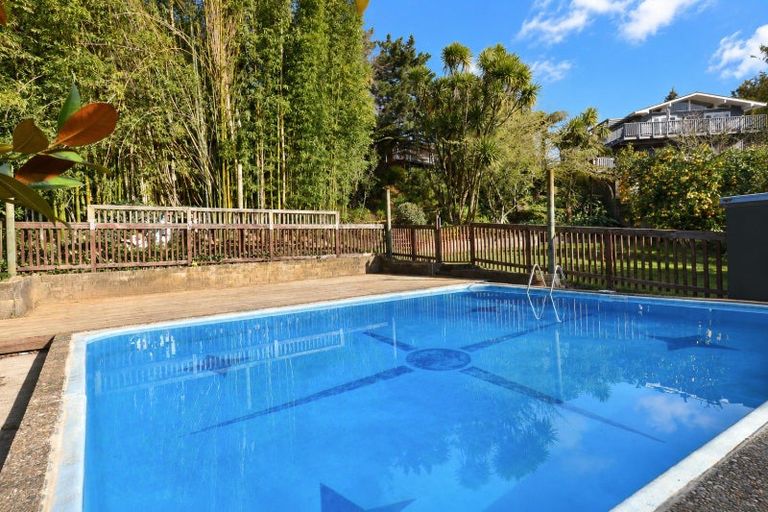 Photo of property in 18 Totara Drive, St Andrews, Hamilton, 3200
