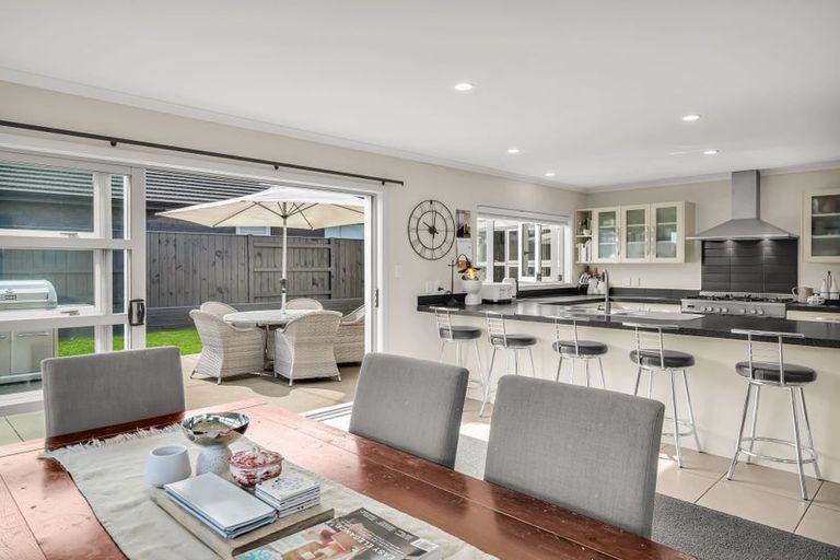 Photo of property in 9 Majestic Way, Kelvin Grove, Palmerston North, 4414