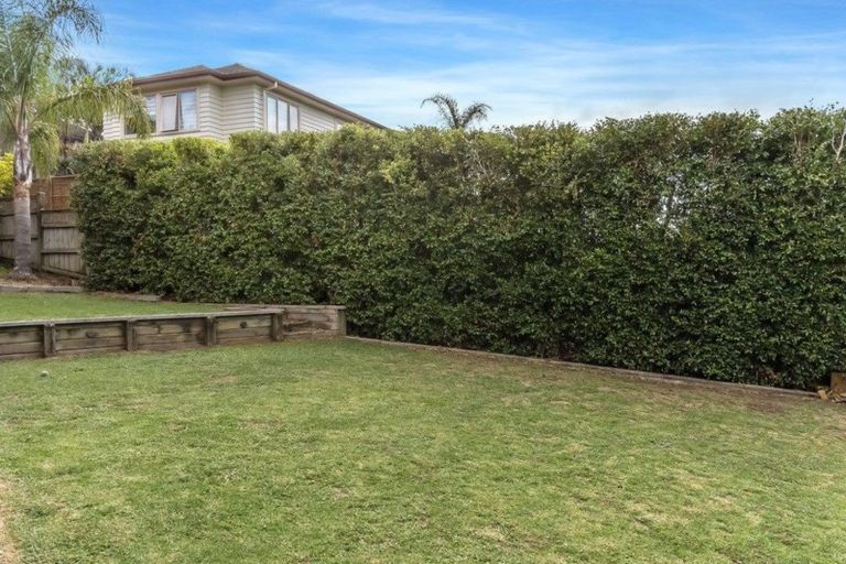 Photo of property in 168 Kittiwake Drive, Schnapper Rock, Auckland, 0632