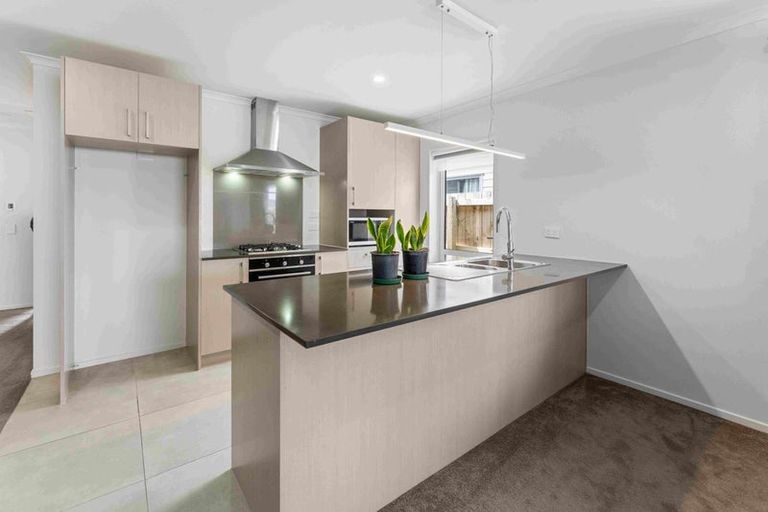 Photo of property in 23 Kutukutu Street, Takanini, 2112