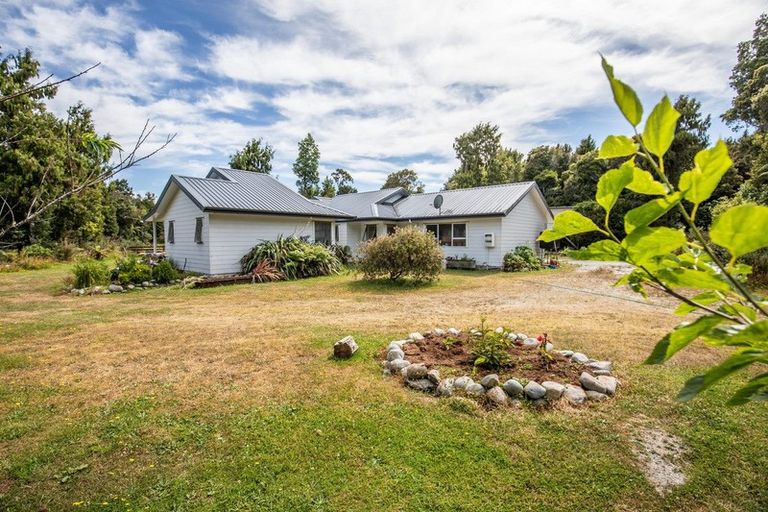 Photo of property in 2030 Kumara Junction Highway, Kumara Junction, Hokitika, 7882