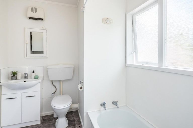 Photo of property in 30a Friend Street, Karori, Wellington, 6012