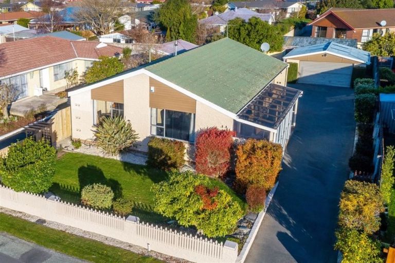 Photo of property in 58 Denise Crescent, Hornby, Christchurch, 8042