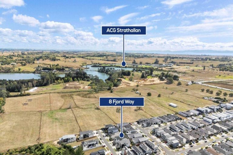Photo of property in 8 Fjord Way, Karaka, Papakura, 2113